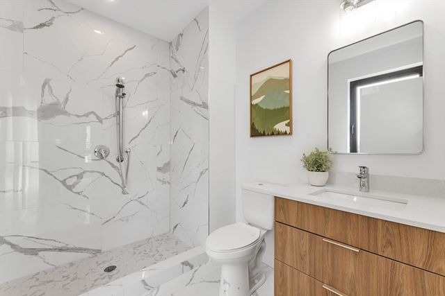 3992 Washington St 206, Boston, MA 02131