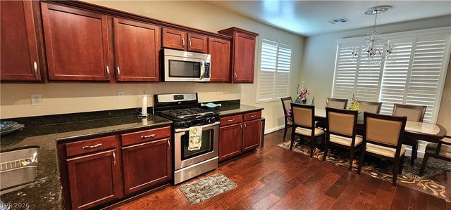 3 Crooked Putter Drive, Las Vegas, NV 89148