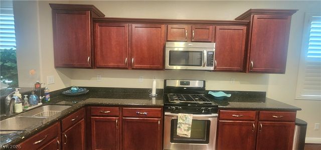 3 Crooked Putter Drive, Las Vegas, NV 89148