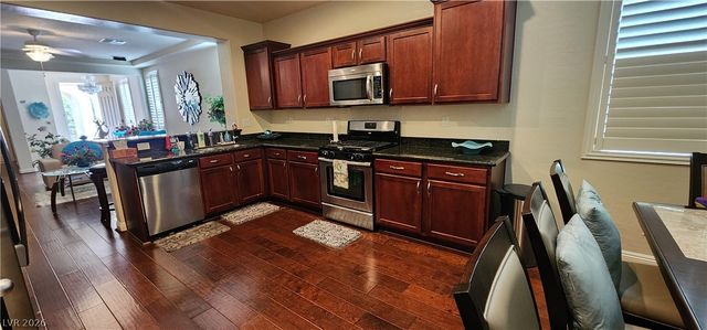 3 Crooked Putter Drive, Las Vegas, NV 89148