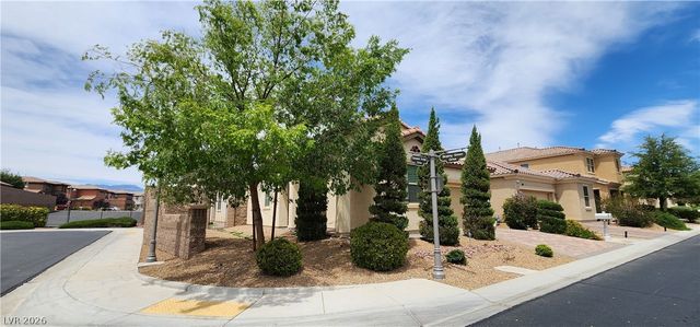 3 Crooked Putter Drive, Las Vegas, NV 89148