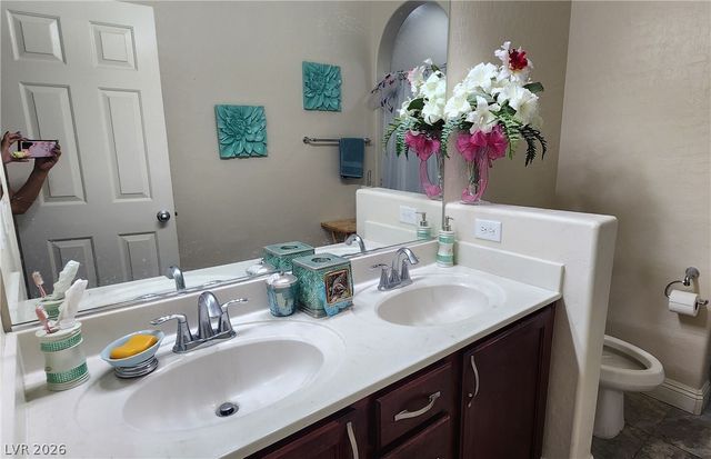 3 Crooked Putter Drive, Las Vegas, NV 89148