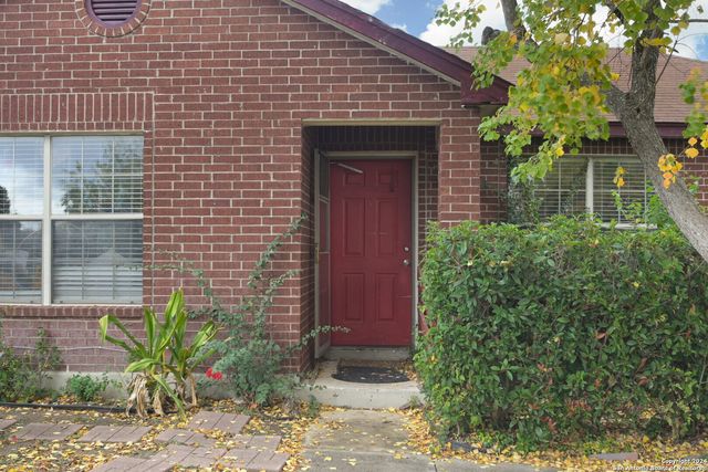 5943 Tree View, San Antonio, TX 78220