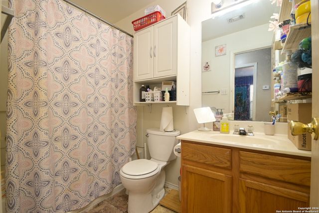 5943 Tree View, San Antonio, TX 78220