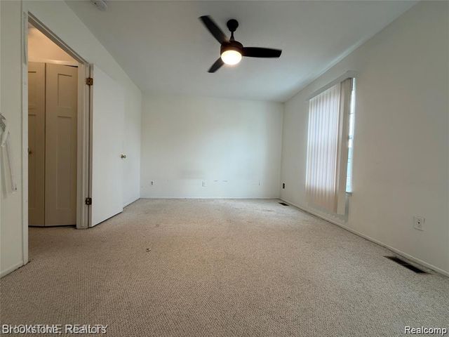 36511 Park Place Drive, Sterling Heights, MI 48310