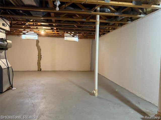 36511 Park Place Drive, Sterling Heights, MI 48310