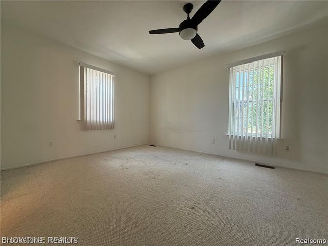 36511 Park Place Drive, Sterling Heights, MI 48310