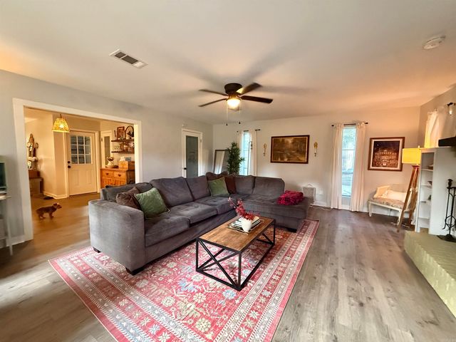 7423 Gibson Road, Jacksonville, AR 72076