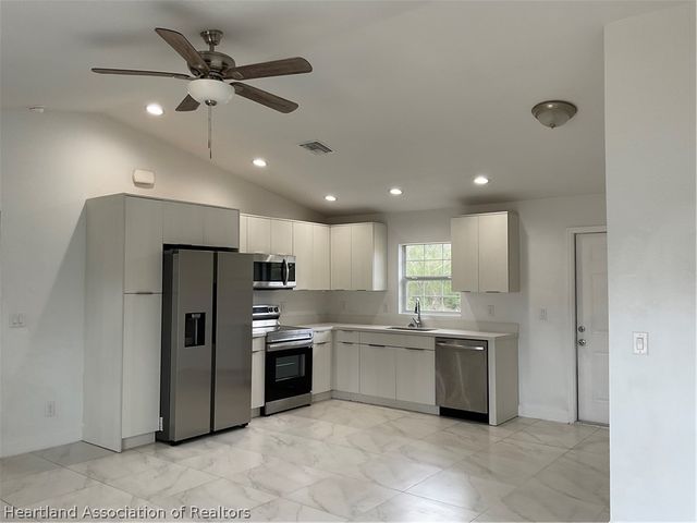 107 Elba Drive NE, Lake Placid, FL 33852