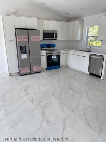 107 Elba Drive NE, Lake Placid, FL 33852