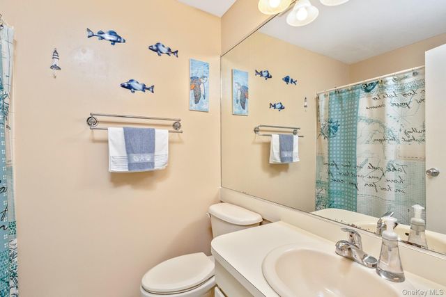 11 Vista Drive 11, Manorville, NY 11949