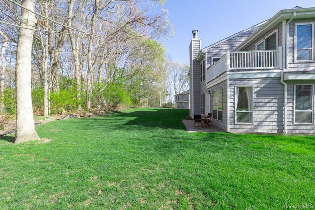 11 Vista Drive 11, Manorville, NY 11949