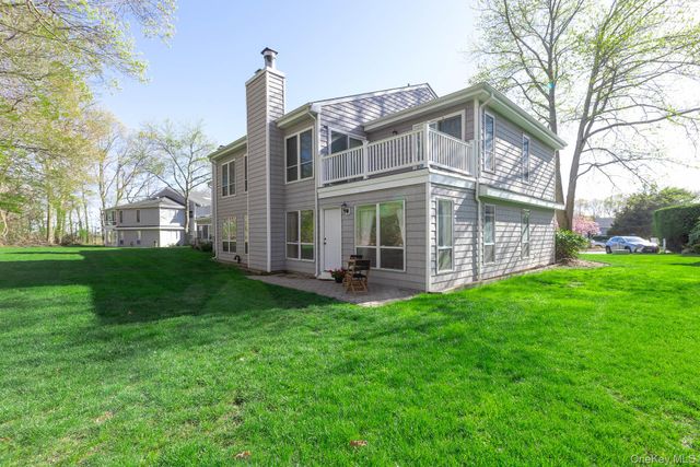 11 Vista Drive 11, Manorville, NY 11949