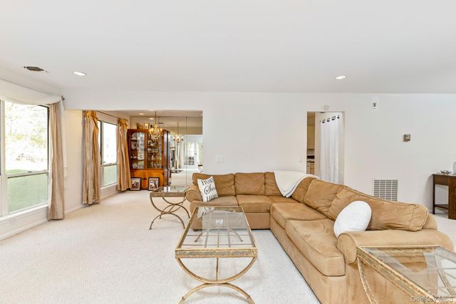 11 Vista Drive 11, Manorville, NY 11949