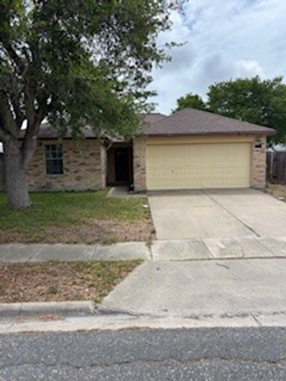 7826 Sara Lynn Pkwy, Corpus Christi, TX 78414