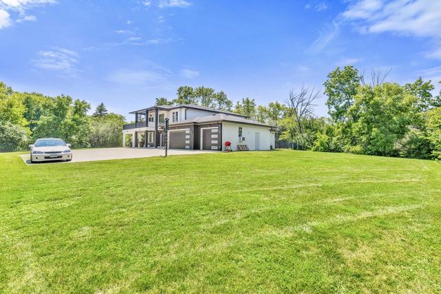 7341 S 76th STREET, Franklin, WI 53132