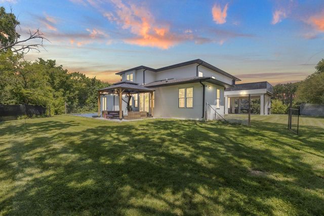 7341 S 76th STREET, Franklin, WI 53132