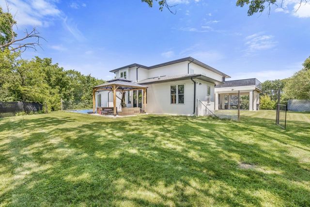 7341 S 76th STREET, Franklin, WI 53132