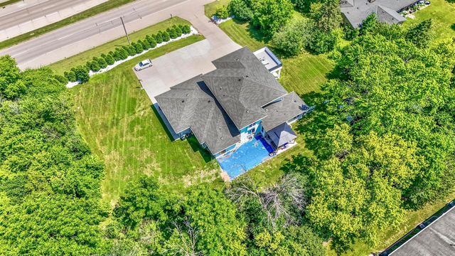 7341 S 76th STREET, Franklin, WI 53132