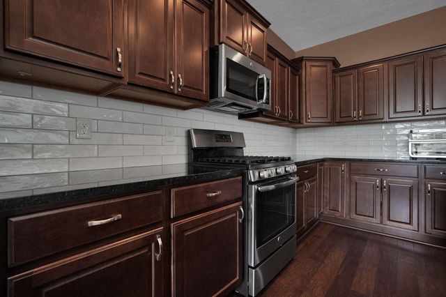 8268 Coppertop Lane, Lewis Center, OH 43035