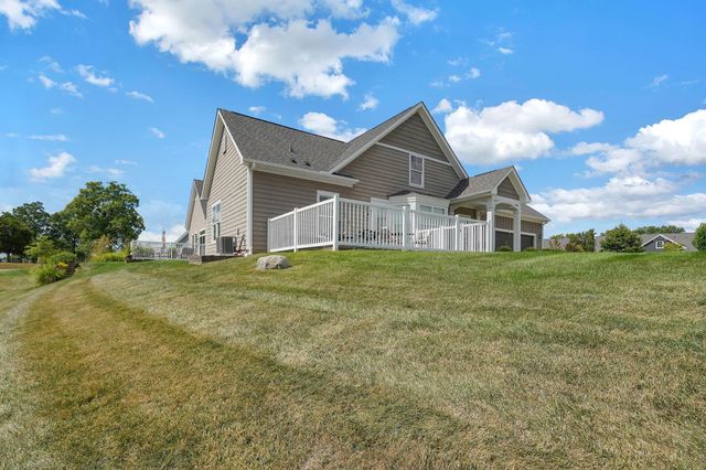 8268 Coppertop Lane, Lewis Center, OH 43035