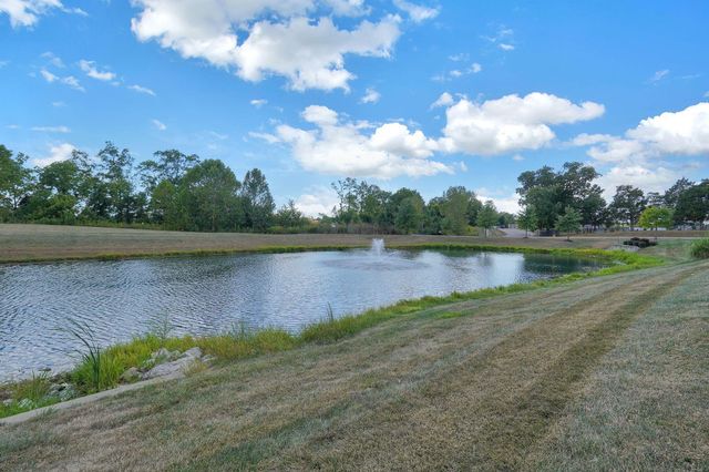 8268 Coppertop Lane, Lewis Center, OH 43035