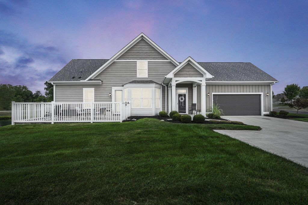 8268 Coppertop Lane, Lewis Center, OH 43035