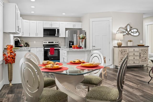 2757 Fashion Avenue, Interlochen, MI 49643