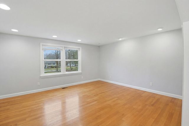 77 Highland Rd, Abington, MA 02351