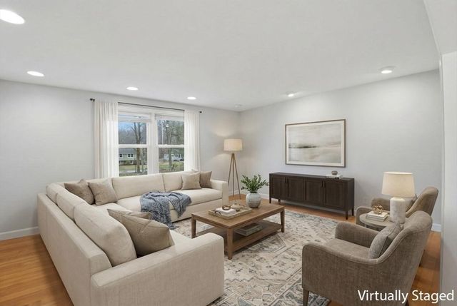 77 Highland Rd, Abington, MA 02351