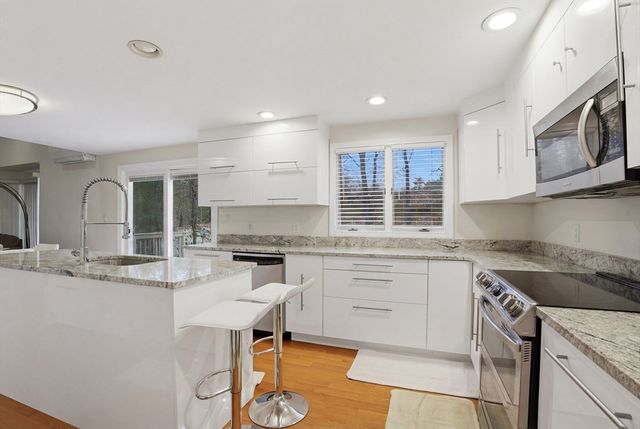 77 Highland Rd, Abington, MA 02351