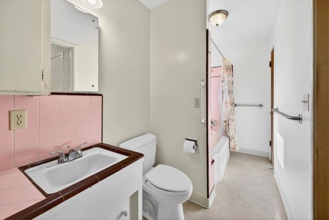 16000 Blossom Hill Road, Los Gatos, CA 95032