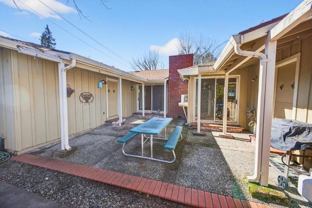 16000 Blossom Hill Road, Los Gatos, CA 95032