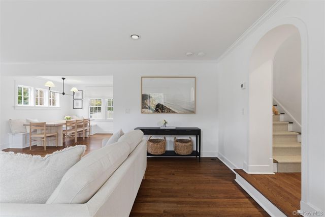 32 Kingsbury Road, New Rochelle, NY 10804