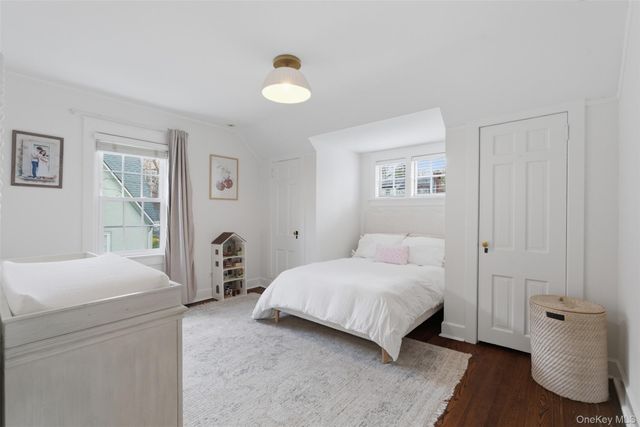 32 Kingsbury Road, New Rochelle, NY 10804