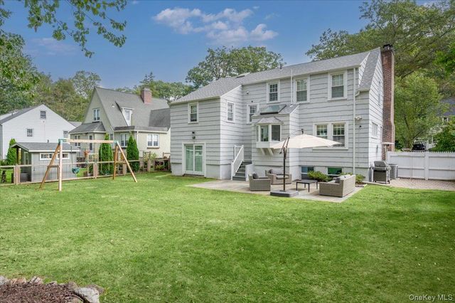 32 Kingsbury Road, New Rochelle, NY 10804