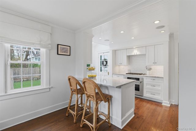 32 Kingsbury Road, New Rochelle, NY 10804