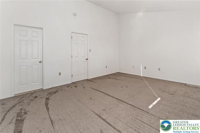 8134 Heritage Drive, Lower Macungie Twp, PA 18011