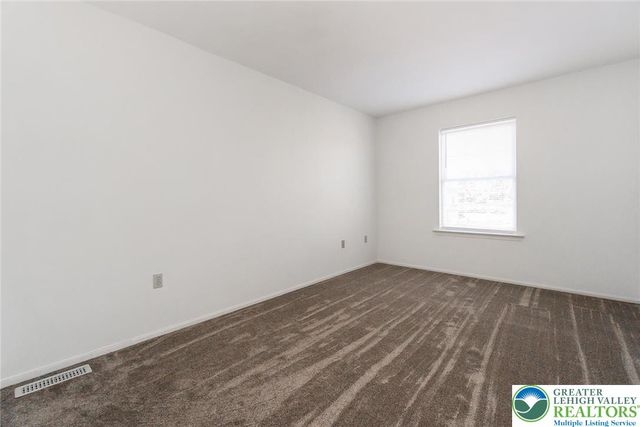 8134 Heritage Drive, Lower Macungie Twp, PA 18011