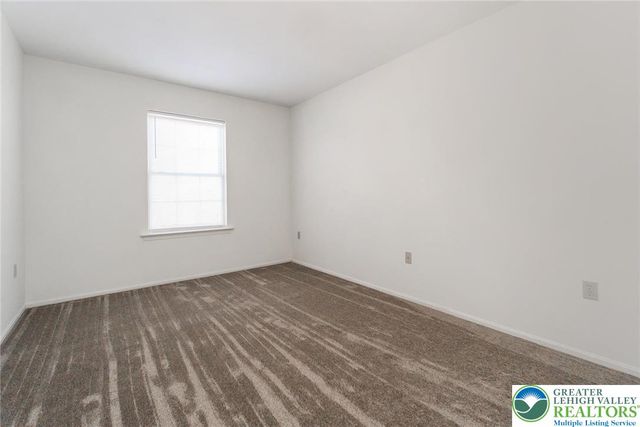 8134 Heritage Drive, Lower Macungie Twp, PA 18011