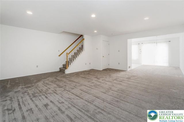8134 Heritage Drive, Lower Macungie Twp, PA 18011