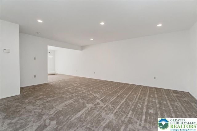 8134 Heritage Drive, Lower Macungie Twp, PA 18011