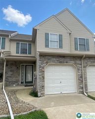 8134 Heritage Drive, Lower Macungie Twp, PA 18011