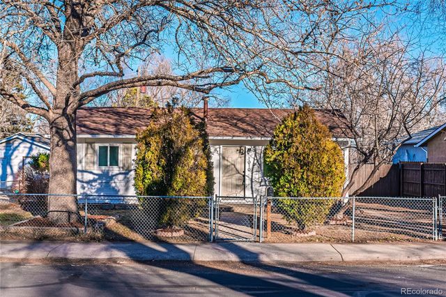 1010 Florence Avenue, Colorado Springs, CO 80905