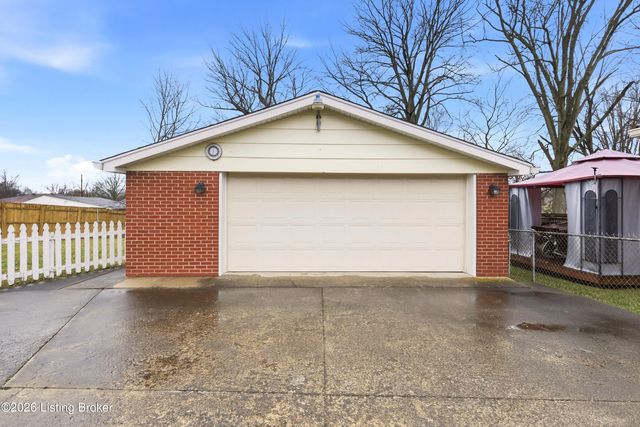 2509 Guelat Ave, Louisville, KY 40216