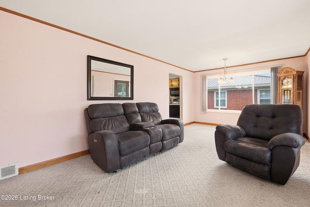 2509 Guelat Ave, Louisville, KY 40216