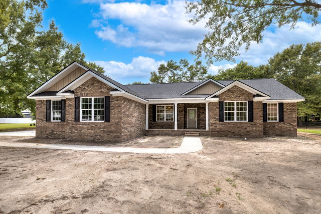 1327 Mckenzie Road, Manning, SC 29102