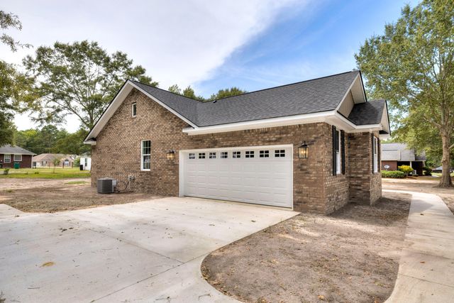 1327 Mckenzie Road, Manning, SC 29102