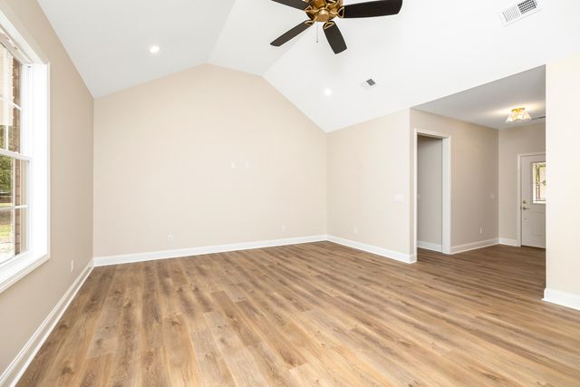 1327 Mckenzie Road, Manning, SC 29102