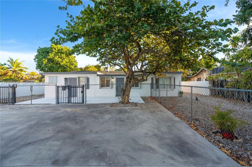 1064 NW 103rd St 1066, Miami, FL 33150